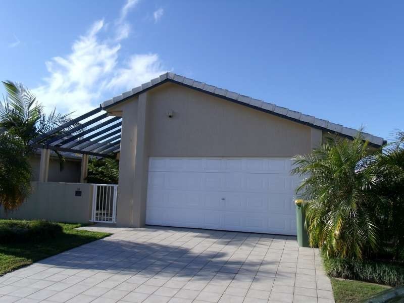 34 Emerton Crescent, Robina QLD 4226