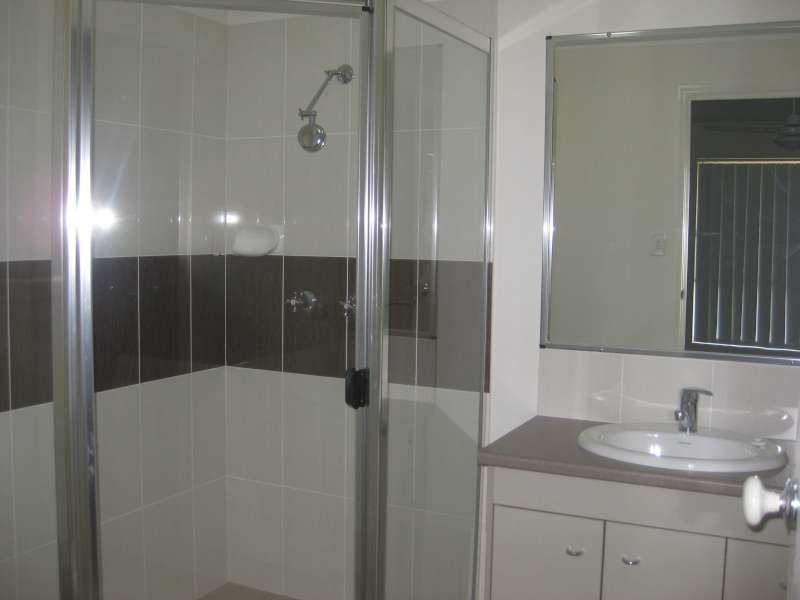 1/3 Grevillea Court, Griffin QLD 4503