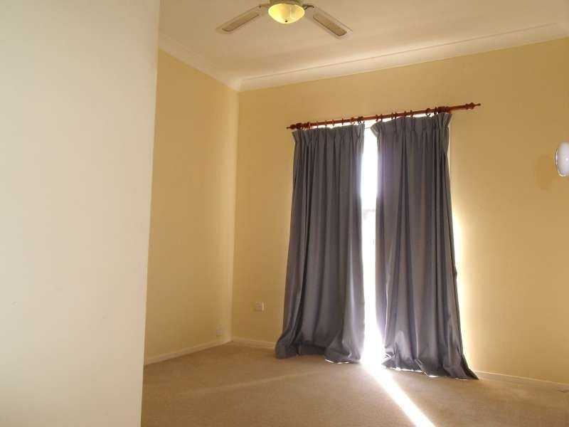 18 Catani Place, Helensvale QLD 4212