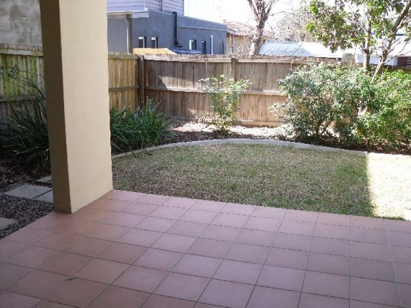 1, 70 Ekibin Road, Annerley QLD 4103