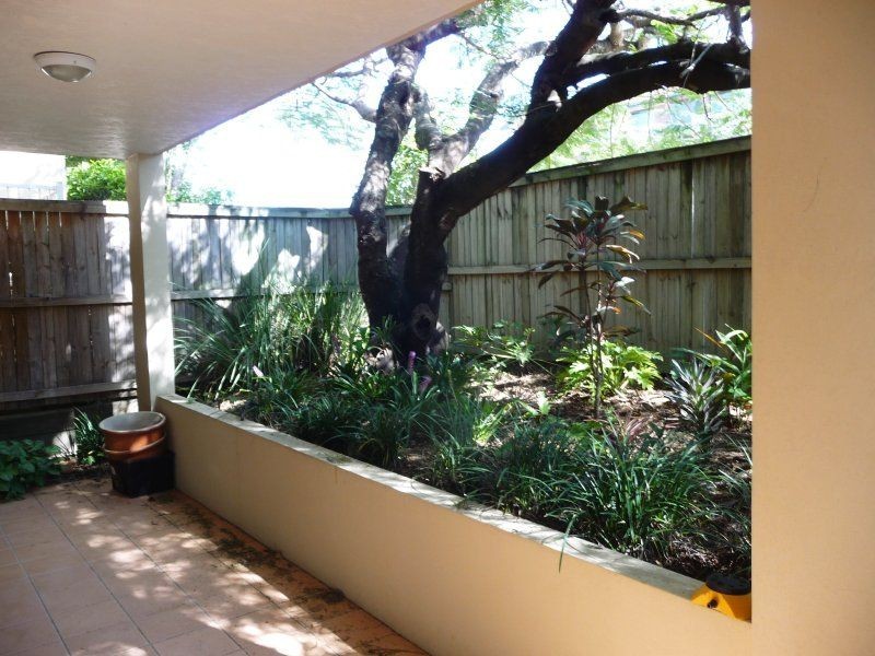 1, 70 Ekibin Road, Annerley QLD 4103