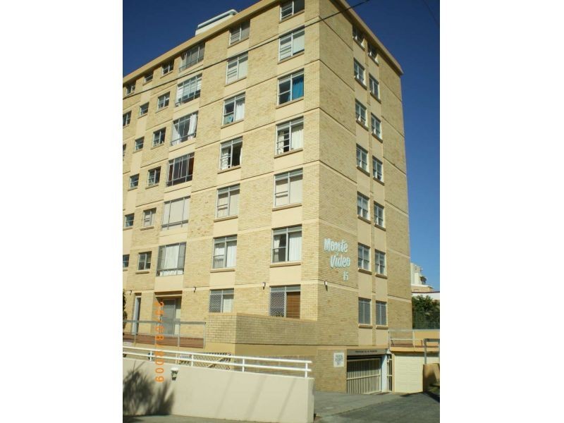 17/15 Pacific Street, Main Beach QLD 4217