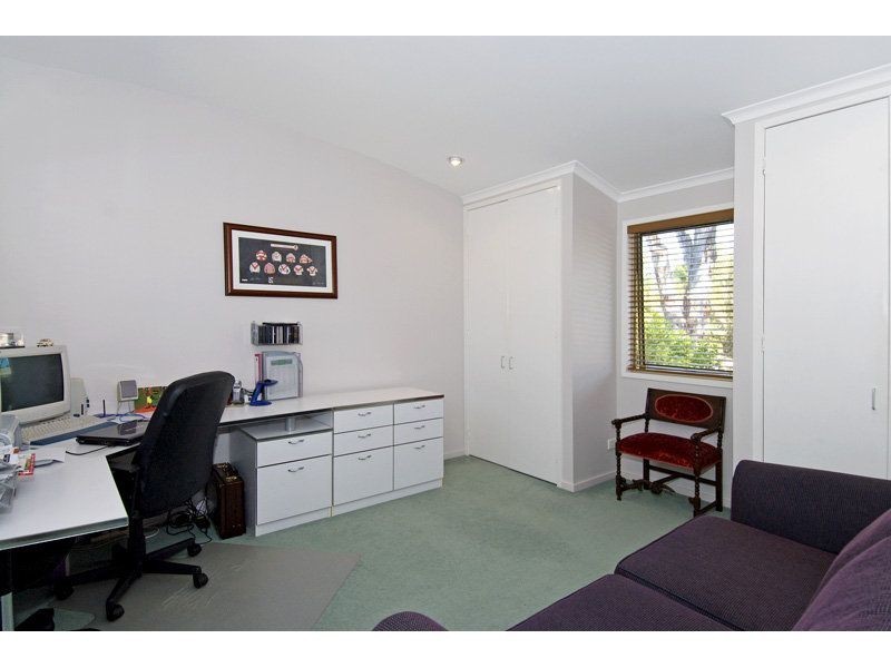 16 Saul Street, Thorneside QLD 4158