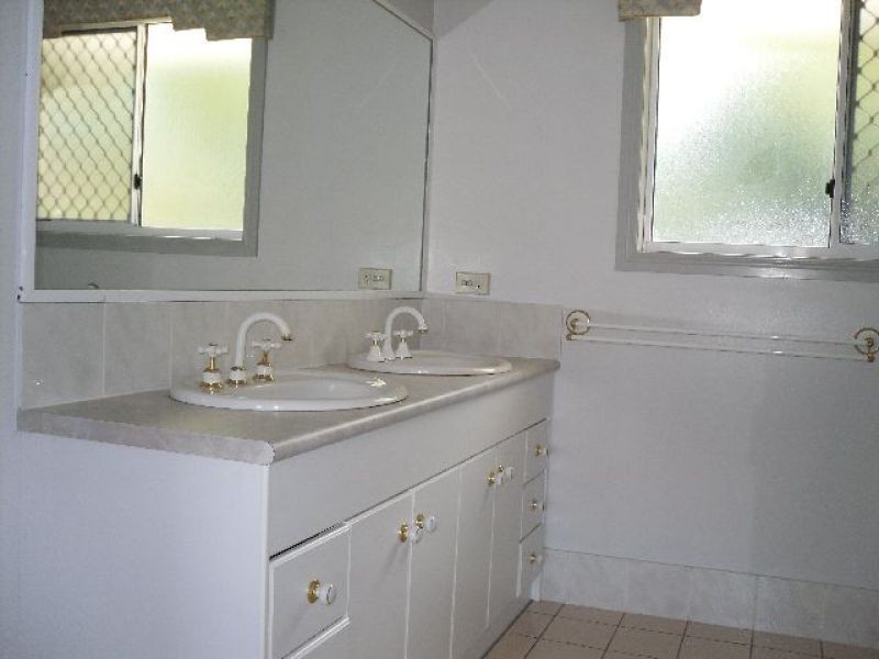 10 Park Avenue, Sunnybank Hills QLD 4109