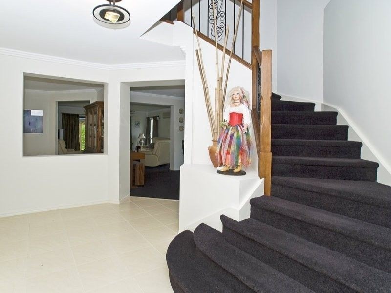 6 Mungindie Court, Mount Nathan QLD 4211