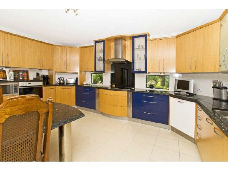 6 Mungindie Court, Mount Nathan QLD 4211