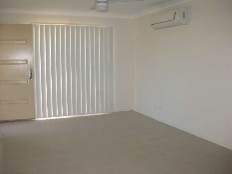 2/12 Auster Avenue, Bray Park QLD 4500