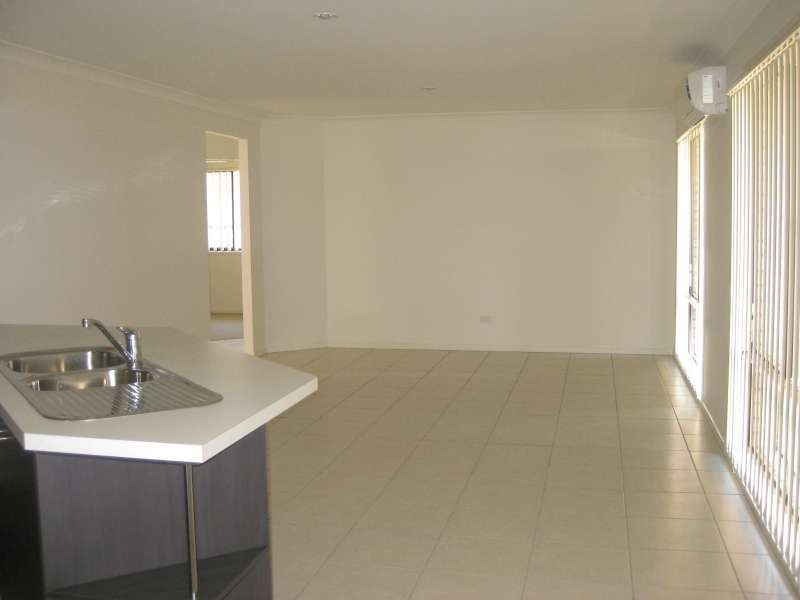 5 Maple Street, Kallangur QLD 4503