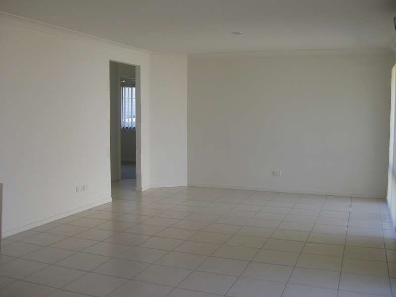 5 Maple Street, Kallangur QLD 4503
