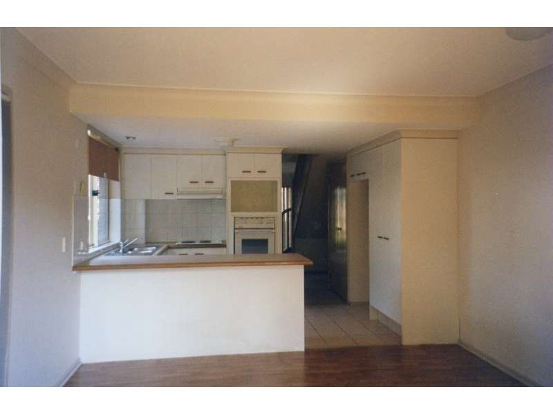 2/202 High Street, Southport QLD 4215