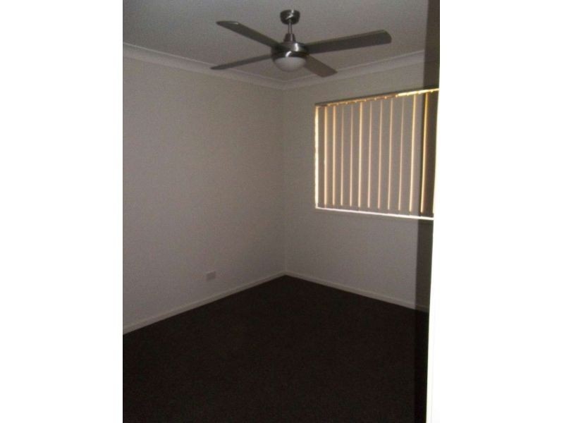 14 Faraday Crescent, Pacific Pines QLD 4211