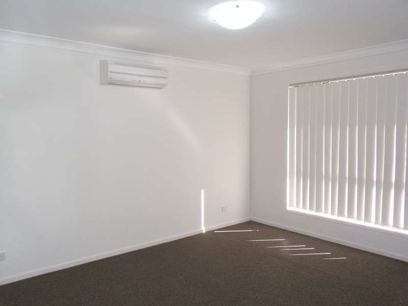14 Faraday Crescent, Pacific Pines QLD 4211