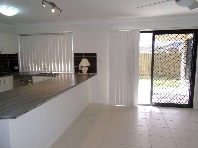 14 Faraday Crescent, Pacific Pines QLD 4211