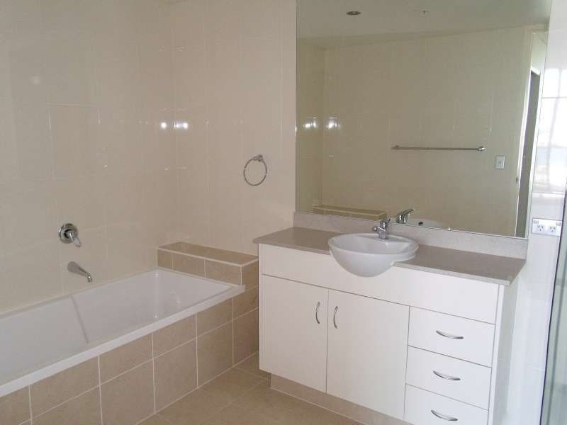 905/1 Como Crescent, Southport QLD 4215