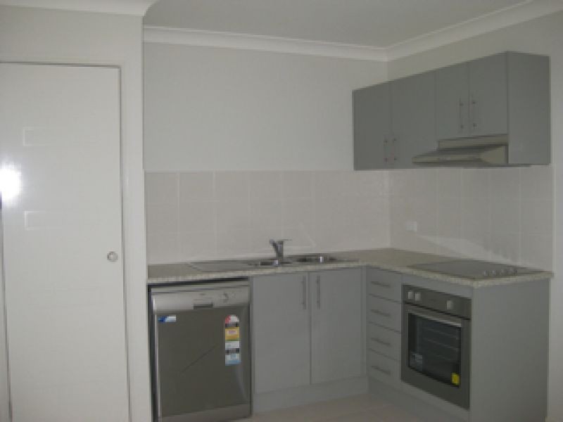 2/11 Charles Court, Joyner QLD 4500