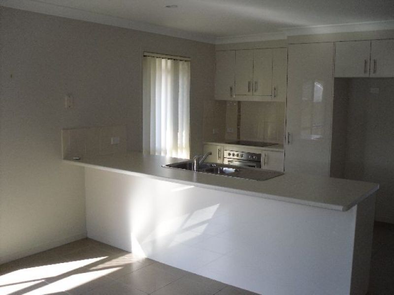 14 Wyndham Circuit, Holmview QLD 4207