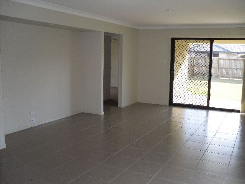 14 Wyndham Circuit, Holmview QLD 4207