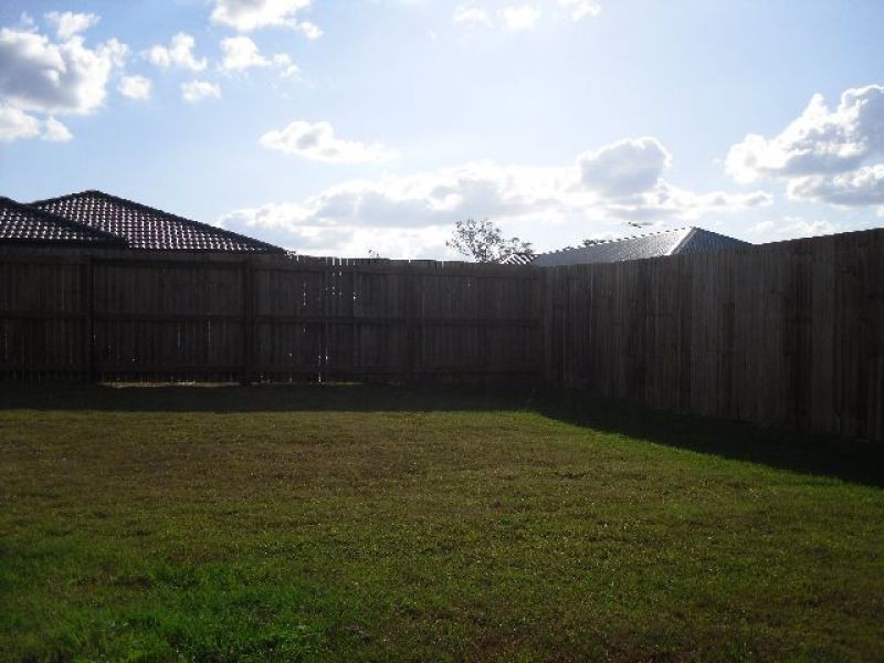 14 Wyndham Circuit, Holmview QLD 4207