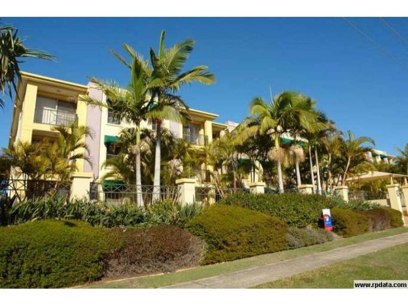 8/18 Jennifer Avenue, Runaway Bay QLD 4216