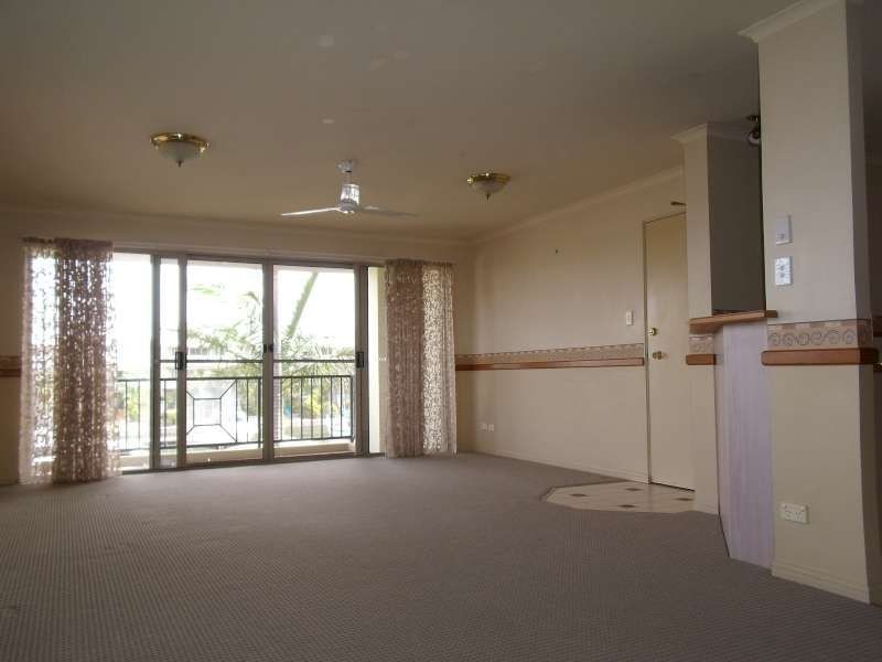 8/18 Jennifer Avenue, Runaway Bay QLD 4216