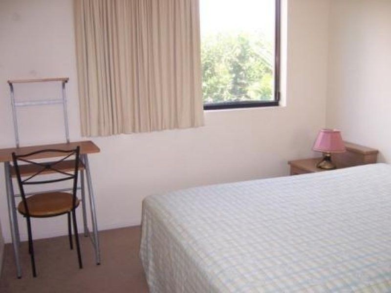 11/4 Acacia Avenue, Surfers Paradise QLD 4217