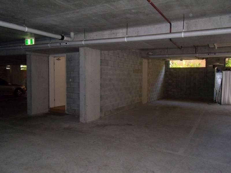 11/4 Acacia Avenue, Surfers Paradise QLD 4217