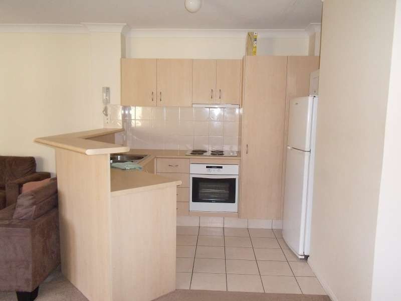 11/4 Acacia Avenue, Surfers Paradise QLD 4217