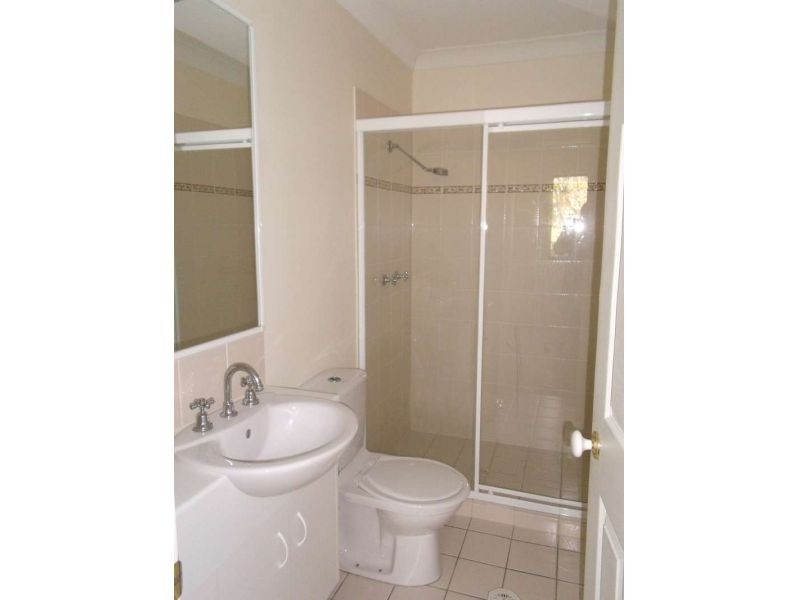 11/4 Acacia Avenue, Surfers Paradise QLD 4217