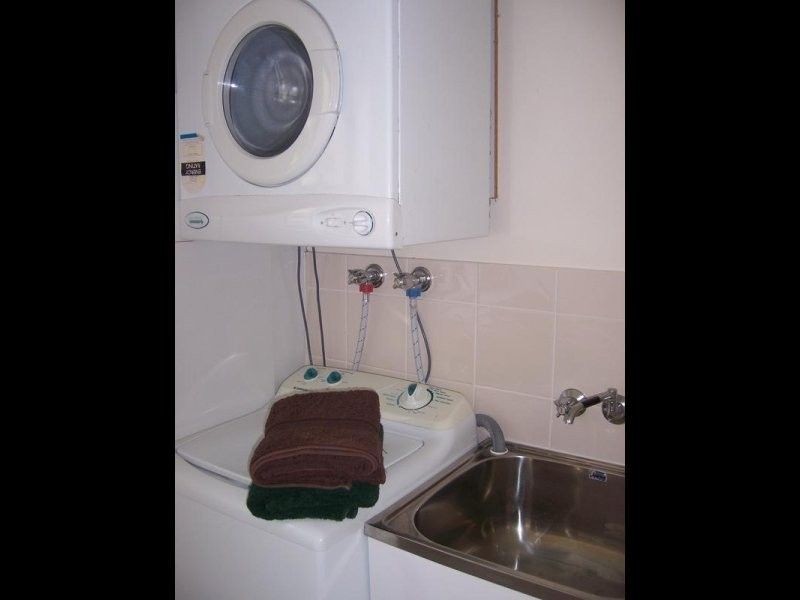 11/4 Acacia Avenue, Surfers Paradise QLD 4217