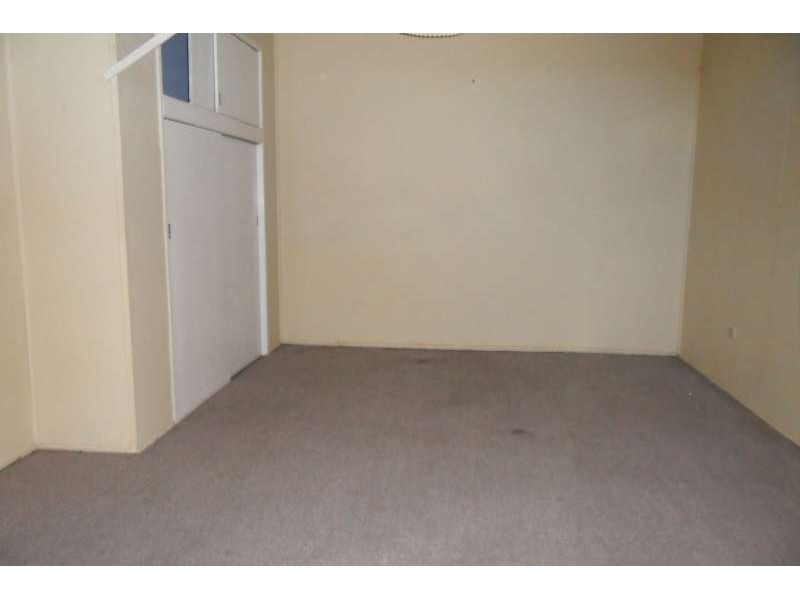 6, 126 Marine Parade, Southport QLD 4215