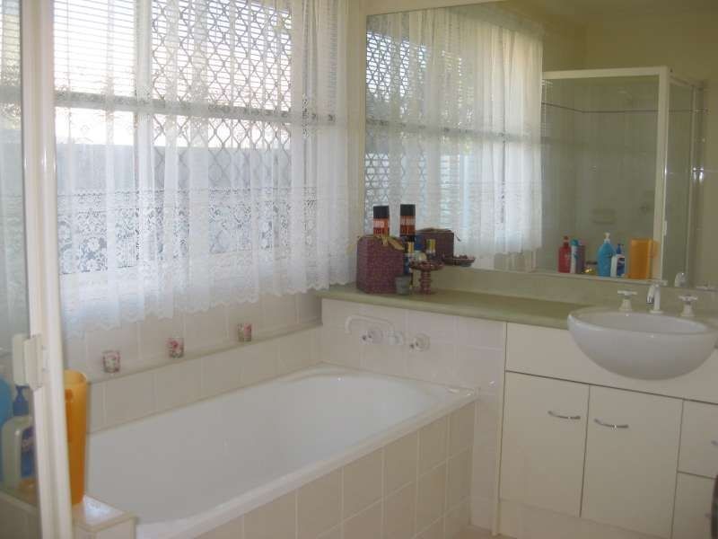 171 Saturn Crescent, Bridgeman Downs QLD 4035