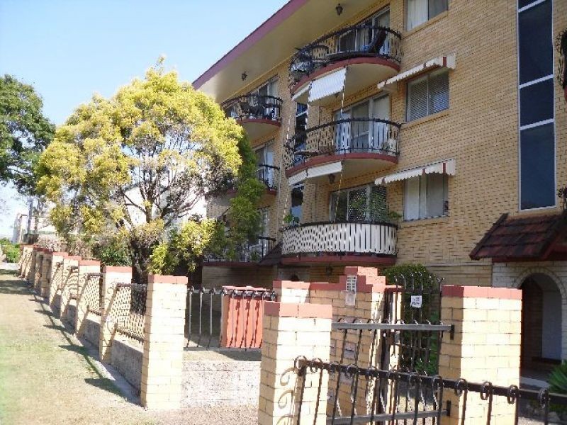 4/35 Kitchener Road, Coorparoo QLD 4151