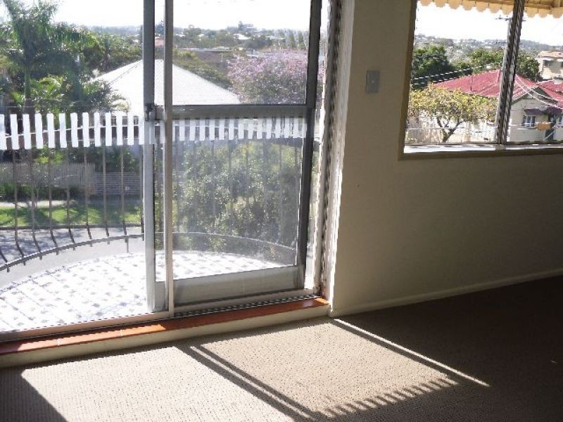 4/35 Kitchener Road, Coorparoo QLD 4151