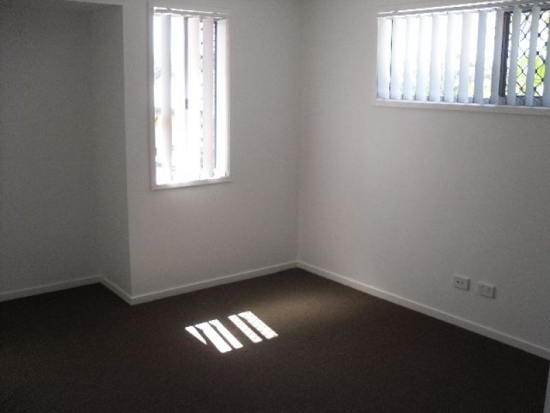 2/45 Burlington Street, Holland Park QLD 4121