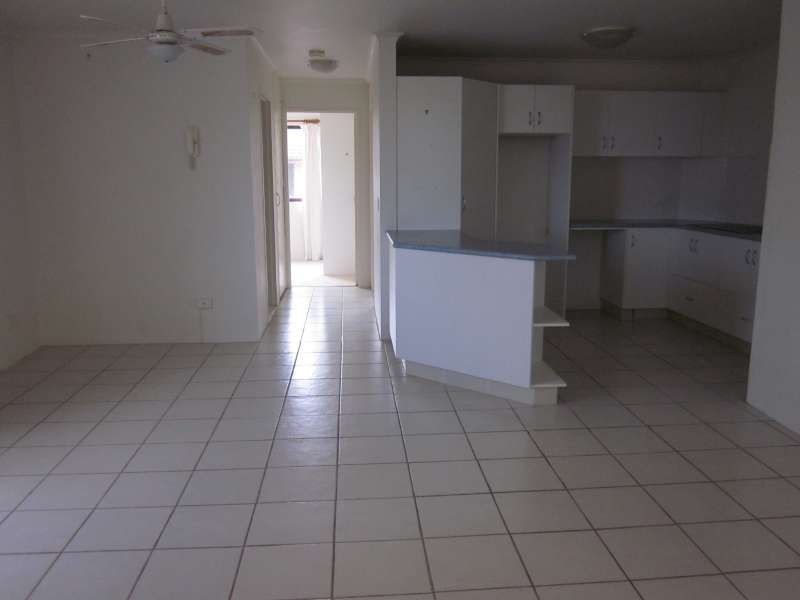 10, 25 Imperial Parade, Labrador QLD 4215