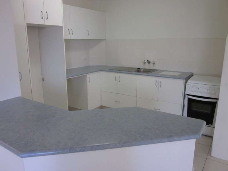 10, 25 Imperial Parade, Labrador QLD 4215