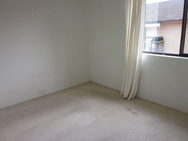 10, 25 Imperial Parade, Labrador QLD 4215