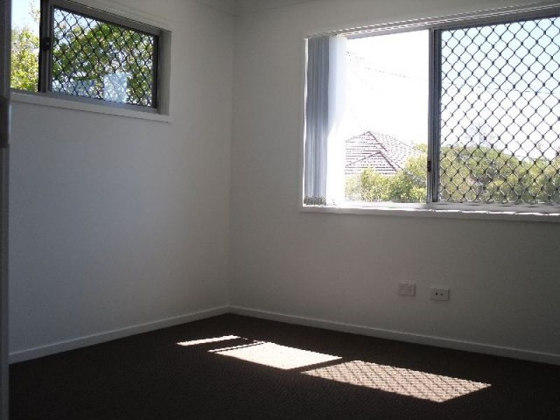 4/45 Burlington Street, Holland Park QLD 4121