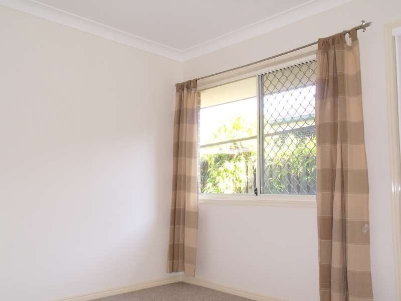 4 Thornleigh Crescent, Varsity Lakes QLD 4227