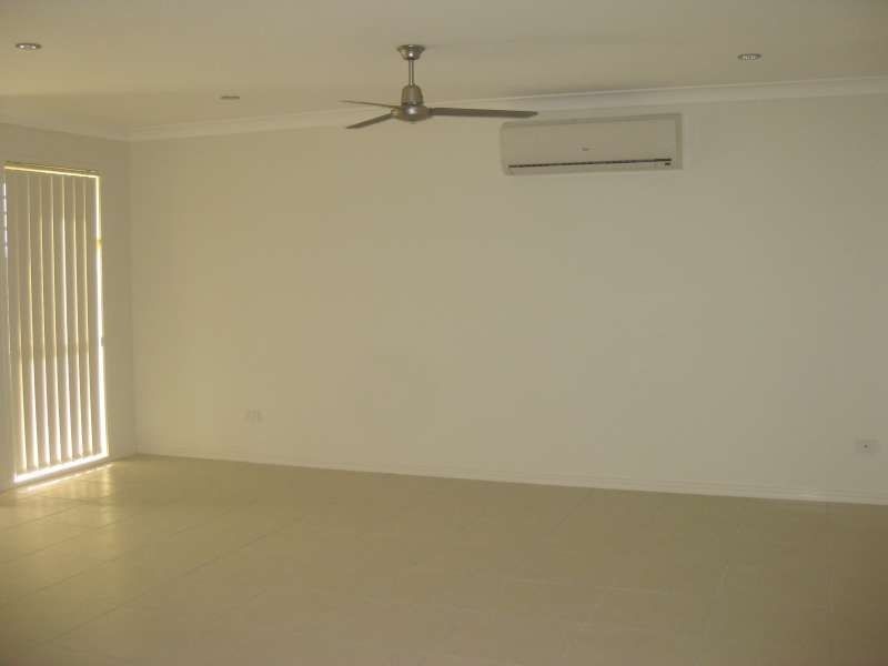 1/16 Homeland Crescent, Warner QLD 4500