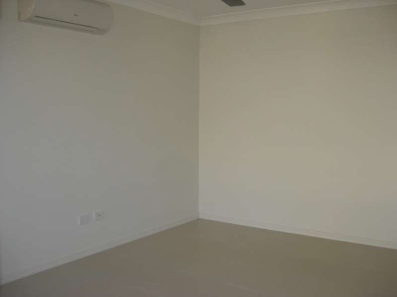 2, 4 Gillam Crescent, Bray Park QLD 4500