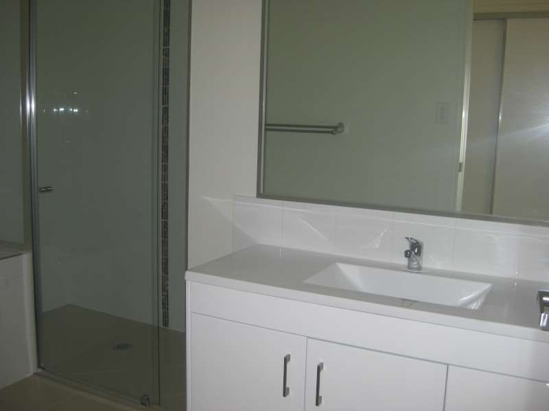 1/21 Michael David Drive, Warner QLD 4500