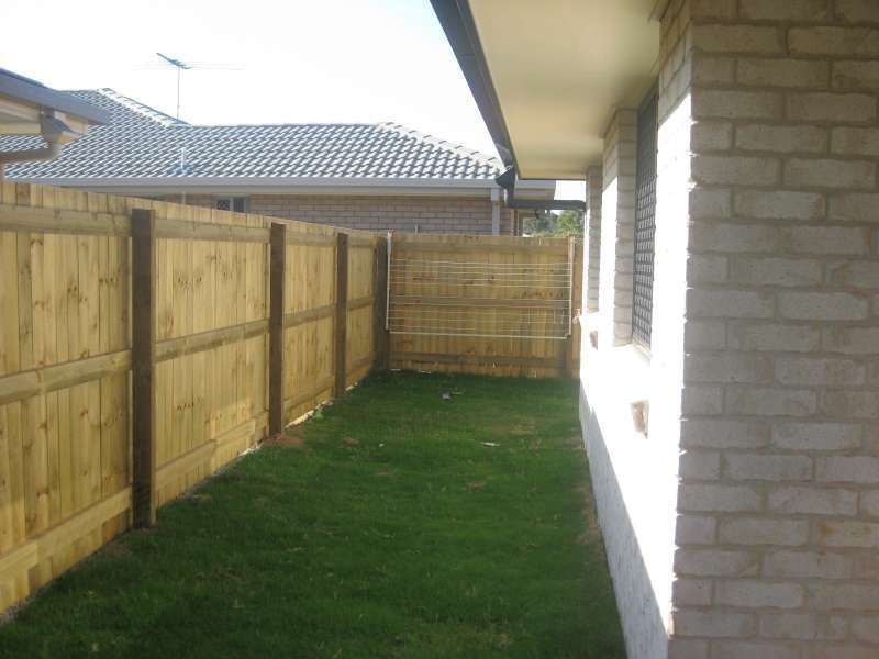 1/4 Gillam Crescent, Bray Park QLD 4500