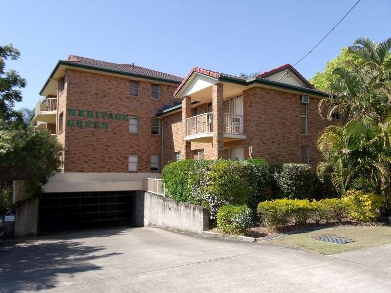 1/35 Huth Street, Labrador QLD 4215