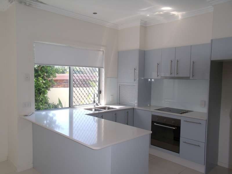 1/35 Runaway Bay Avenue, Runaway Bay QLD 4216