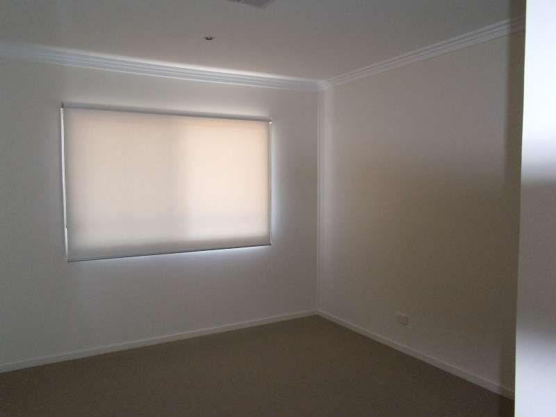 1/35 Runaway Bay Avenue, Runaway Bay QLD 4216