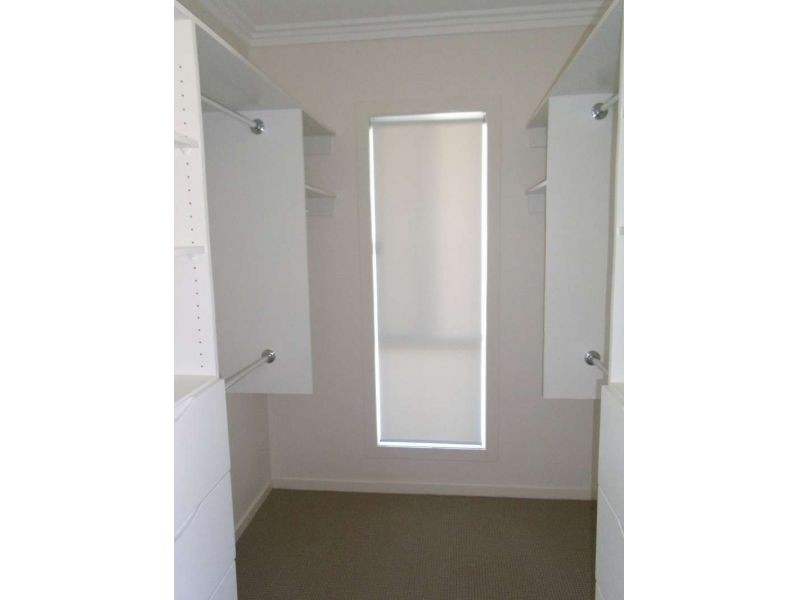 1/35 Runaway Bay Avenue, Runaway Bay QLD 4216