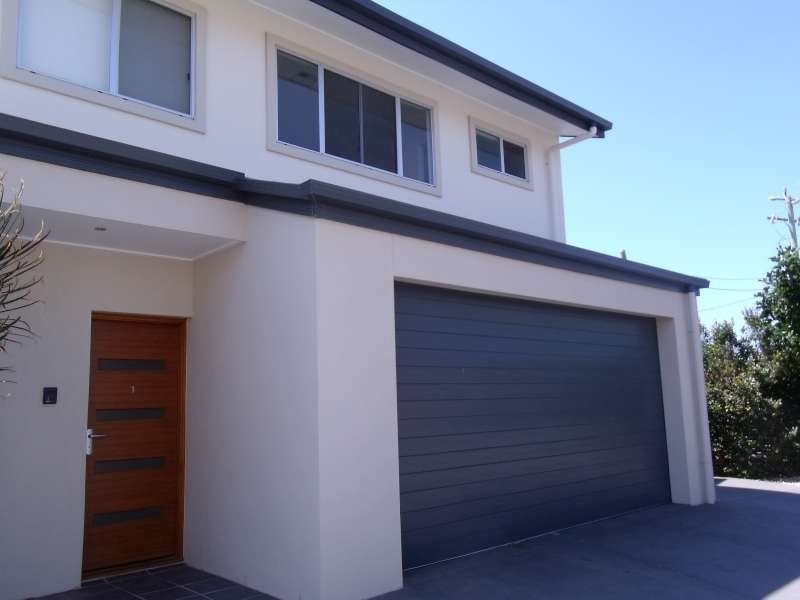 1/35 Runaway Bay Avenue, Runaway Bay QLD 4216