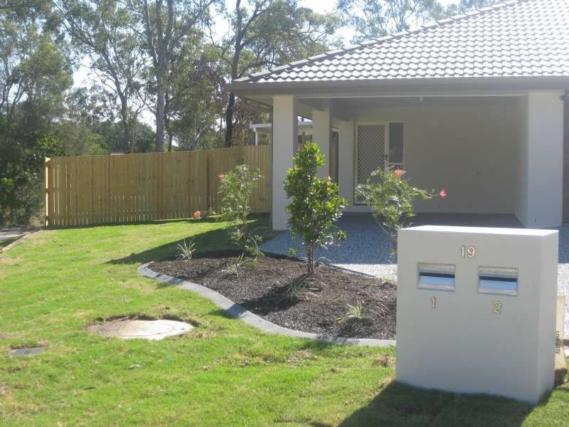 2/19 Adam Court, Kallangur QLD 4503