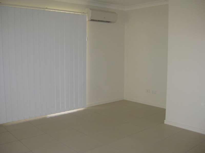 2/19 Adam Court, Kallangur QLD 4503